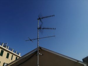Modifica ad impianto TV digitale terrestre a Sampierdarena - 001 - La vecchia antenna