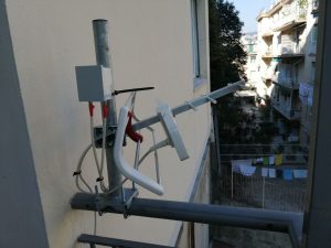 Sturla dove è possibile, si accontenta il cliente, installando antenne a basso impatto visivo - Genova Sturla